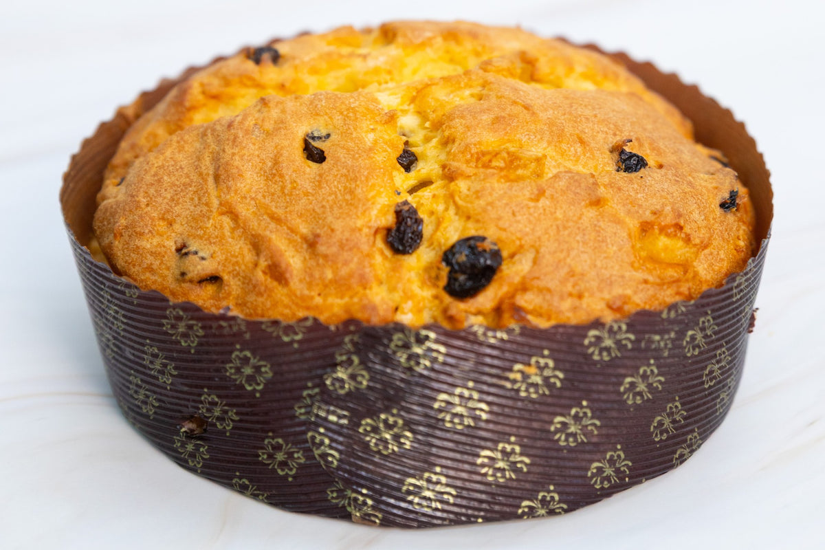 Panettone senza glutine Tradizionale con uvetta e canditi nel pirottino decorato